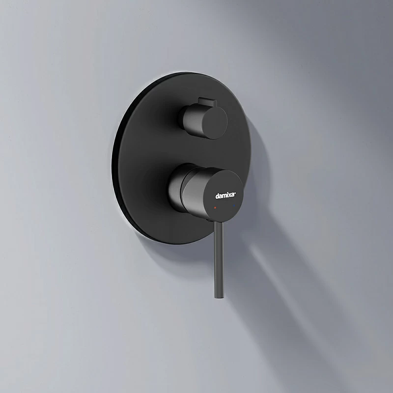 Встраиваемая душевая система Damixa Scandinavian Pure 936510300 черная: тропический верхний душ, ручной душ, излив