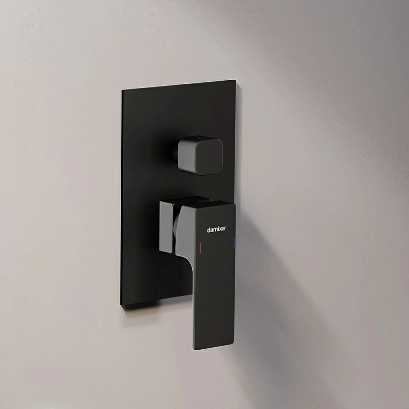 Встраиваемая душевая система Damixa Gala 953510300 черная: тропический верхний душ, ручной душ, излив